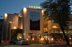 Гостиница Luxor Hotel, Смолян